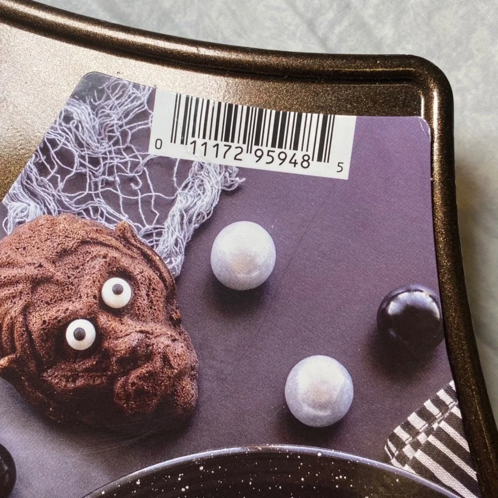 Nordic Ware Monster Mask Cakelet Pan Halloween 8-Cavity Nonstick USA #32196